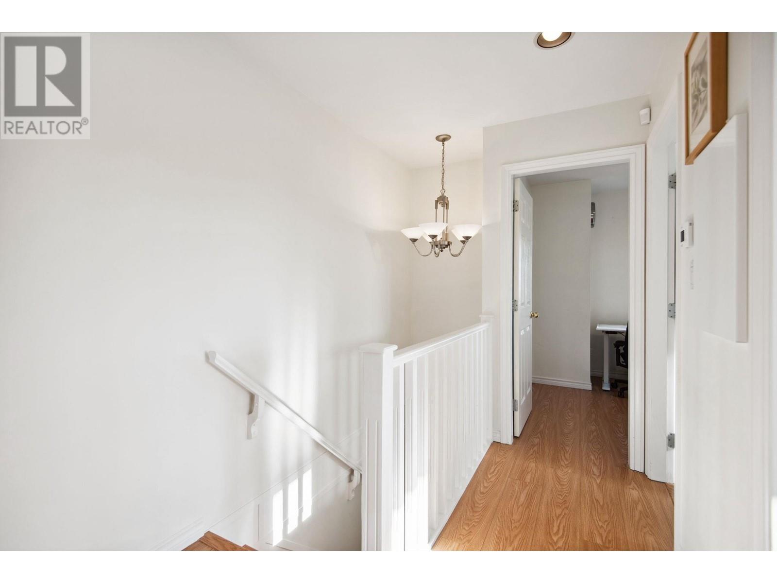 Listing Picture 20 of 40 : 6925 MAIN STREET, Vancouver / 溫哥華 - 魯藝地產 Yvonne Lu Group - MLS Medallion Club Member