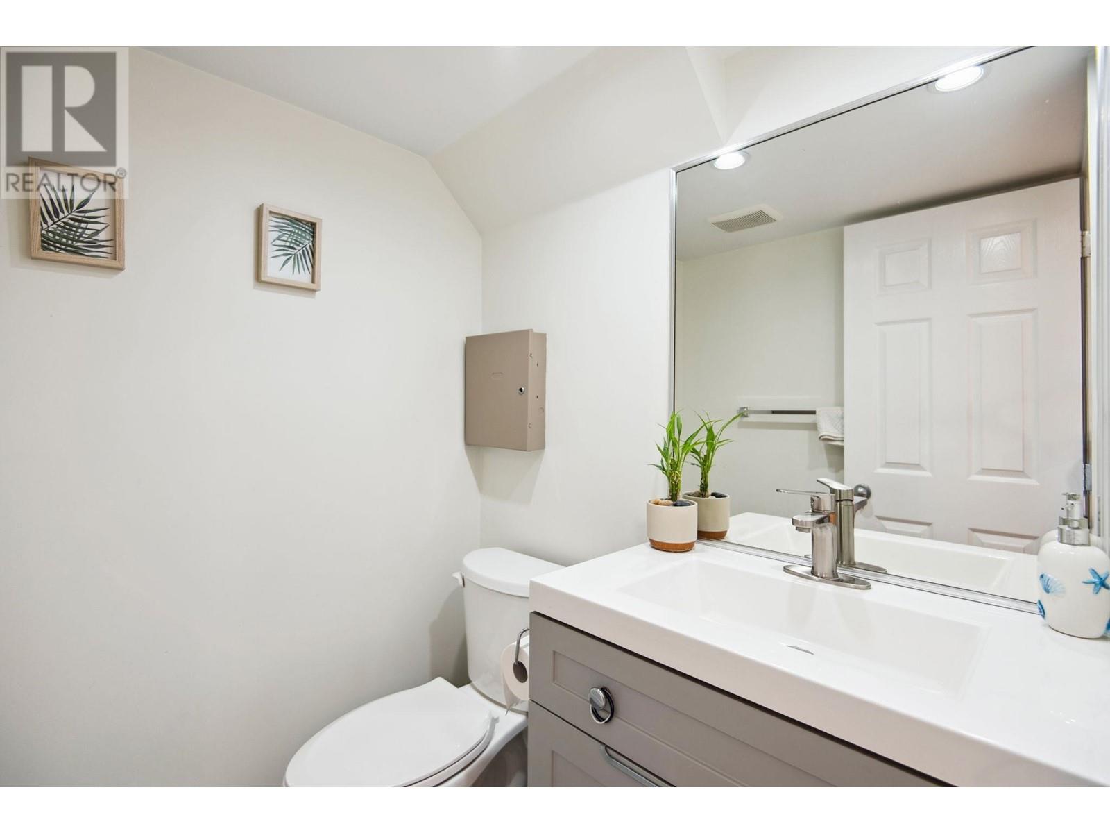 Listing Picture 21 of 40 : 6925 MAIN STREET, Vancouver / 溫哥華 - 魯藝地產 Yvonne Lu Group - MLS Medallion Club Member