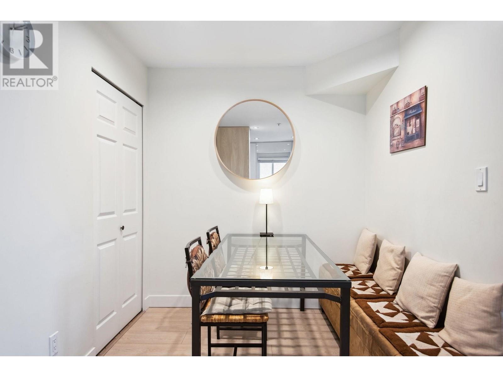 Listing Picture 25 of 40 : 6925 MAIN STREET, Vancouver / 溫哥華 - 魯藝地產 Yvonne Lu Group - MLS Medallion Club Member