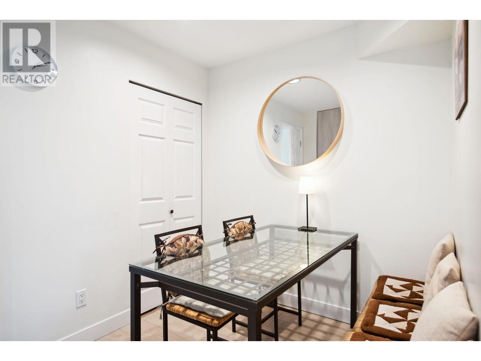 Listing Picture 26 of 40 : 6925 MAIN STREET, Vancouver / 溫哥華 - 魯藝地產 Yvonne Lu Group - MLS Medallion Club Member