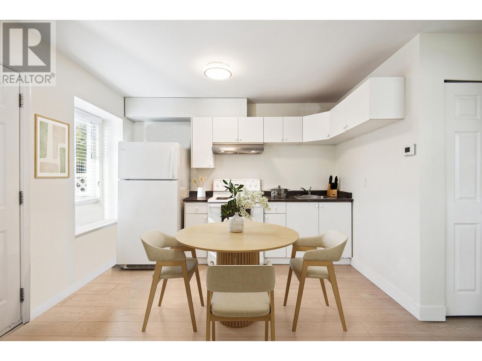 Listing Picture 29 of 40 : 6925 MAIN STREET, Vancouver / 溫哥華 - 魯藝地產 Yvonne Lu Group - MLS Medallion Club Member