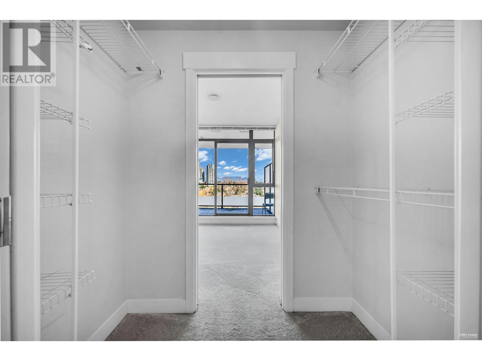 Listing Picture 13 of 33 : 1605 7088 18TH AVENUE, Burnaby / 本拿比 - 魯藝地產 Yvonne Lu Group - MLS Medallion Club Member
