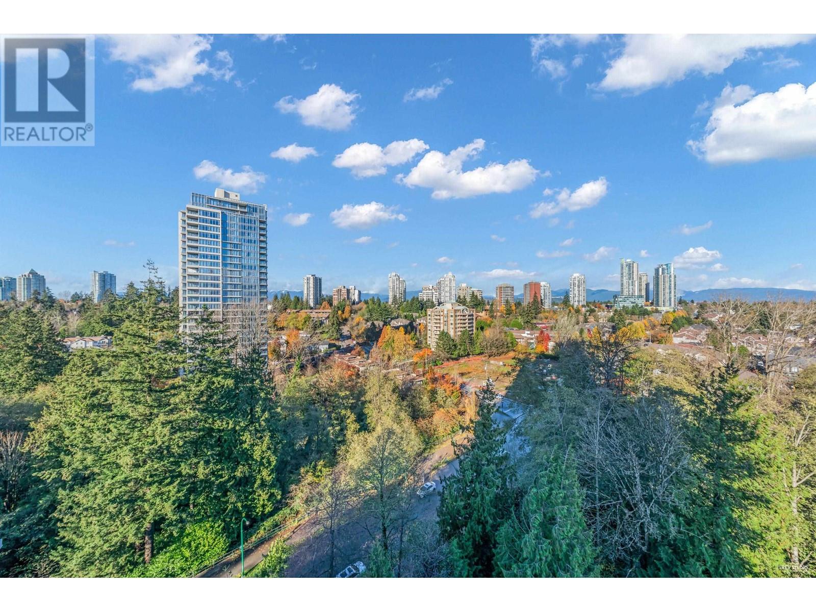 Listing Picture 22 of 33 : 1605 7088 18TH AVENUE, Burnaby / 本拿比 - 魯藝地產 Yvonne Lu Group - MLS Medallion Club Member