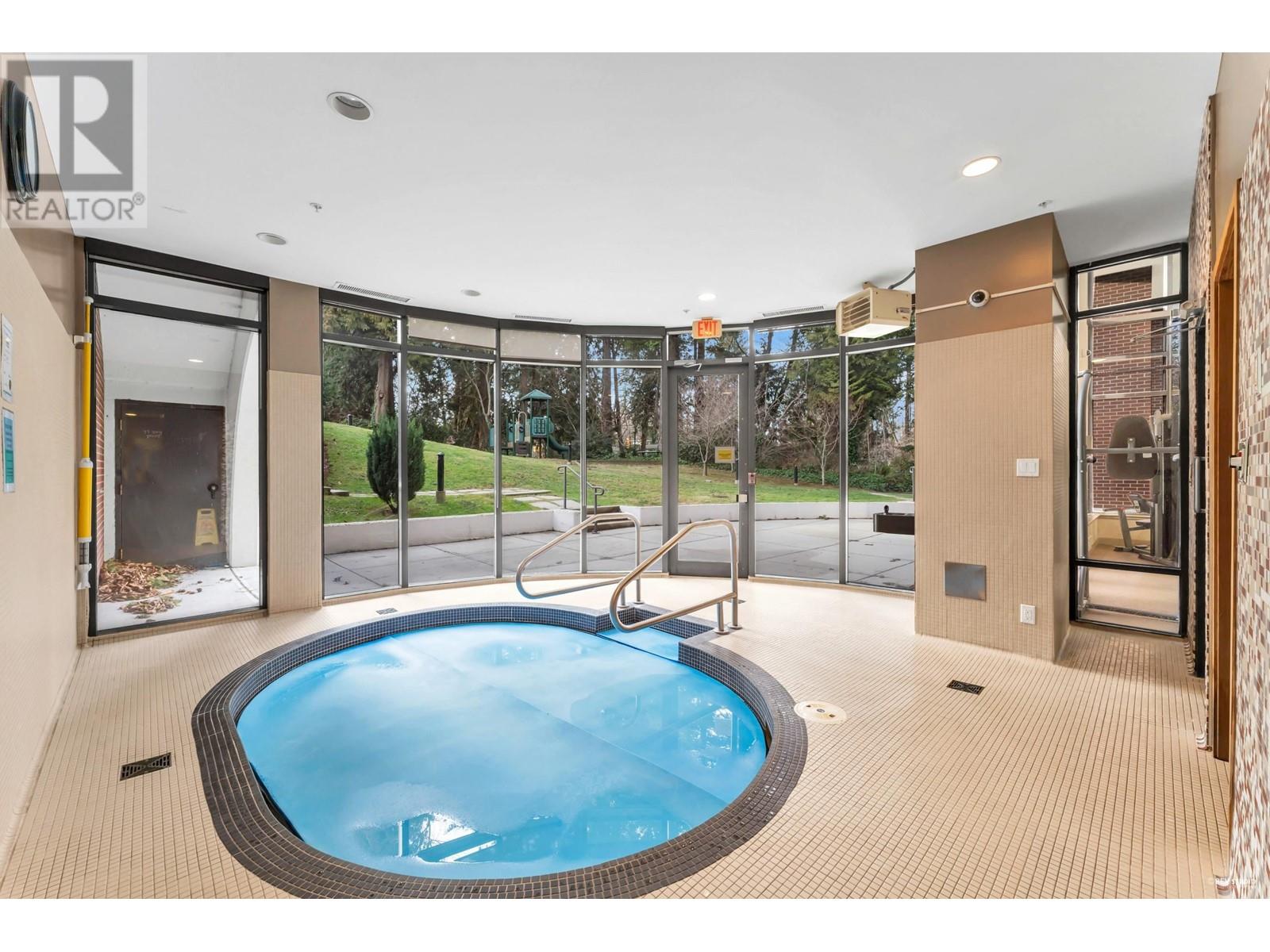 Listing Picture 30 of 33 : 1605 7088 18TH AVENUE, Burnaby / 本拿比 - 魯藝地產 Yvonne Lu Group - MLS Medallion Club Member