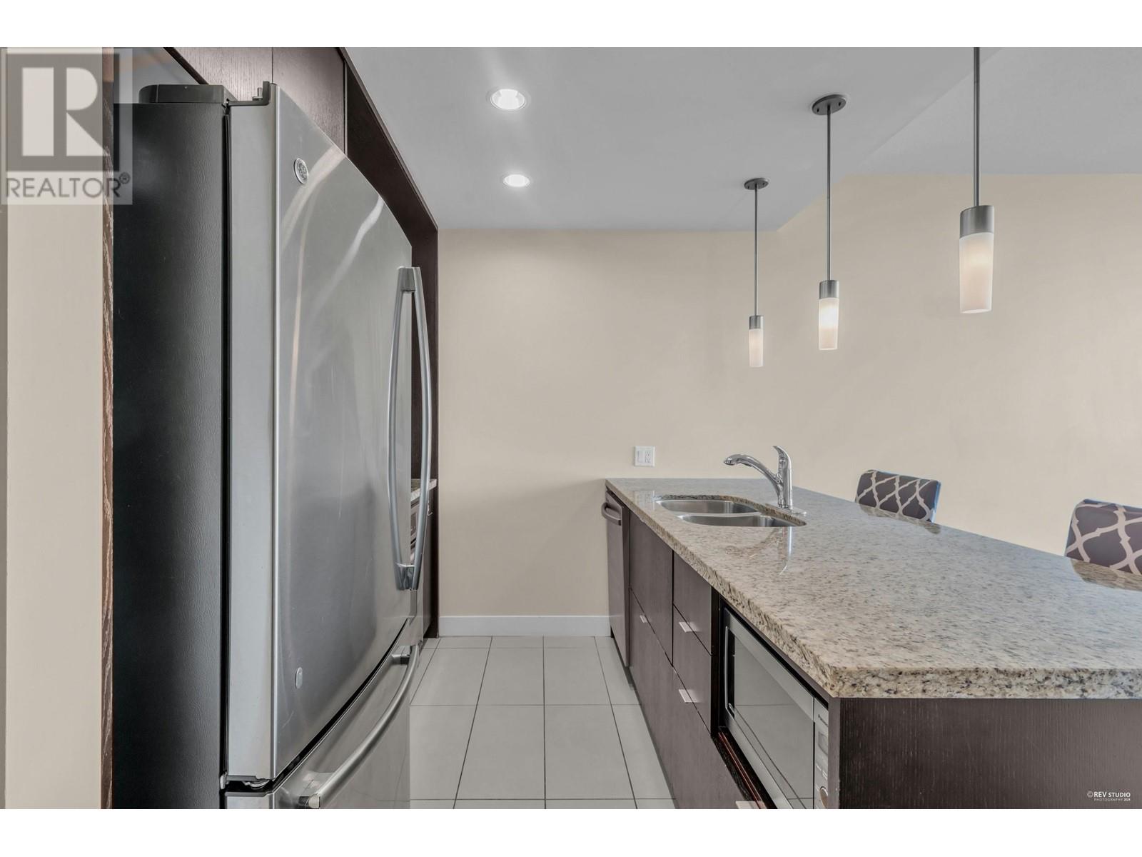 Listing Picture 9 of 33 : 1605 7088 18TH AVENUE, Burnaby / 本拿比 - 魯藝地產 Yvonne Lu Group - MLS Medallion Club Member