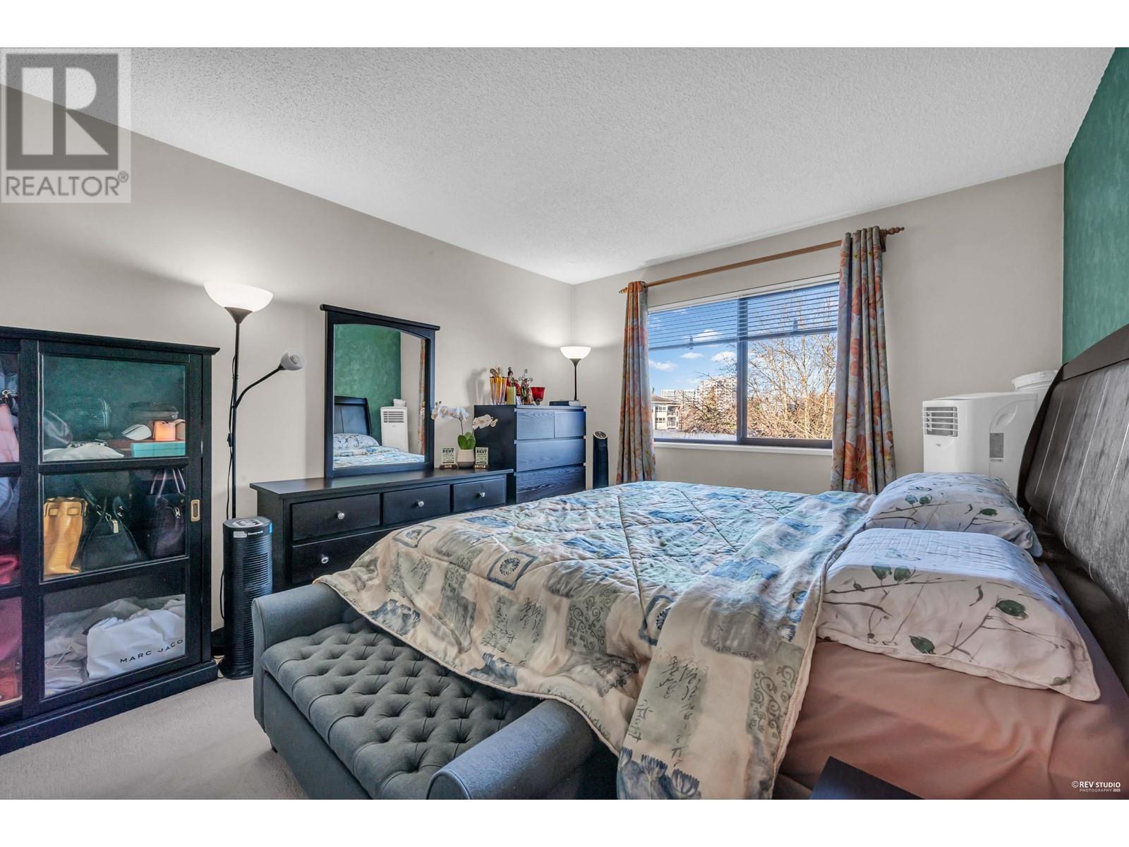 Listing Picture 13 of 21 : 318 8540 CITATION DRIVE, Richmond / 烈治文 - 魯藝地產 Yvonne Lu Group - MLS Medallion Club Member