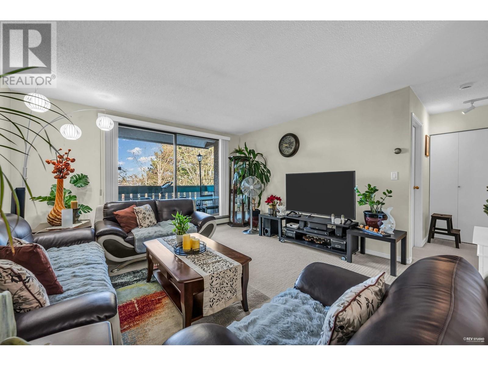 Listing Picture 4 of 21 : 318 8540 CITATION DRIVE, Richmond / 烈治文 - 魯藝地產 Yvonne Lu Group - MLS Medallion Club Member