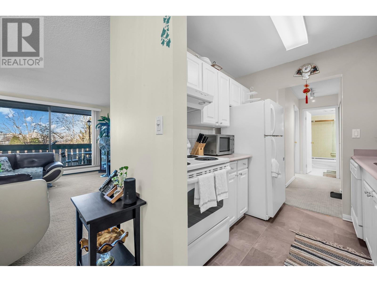 Listing Picture 9 of 21 : 318 8540 CITATION DRIVE, Richmond / 烈治文 - 魯藝地產 Yvonne Lu Group - MLS Medallion Club Member