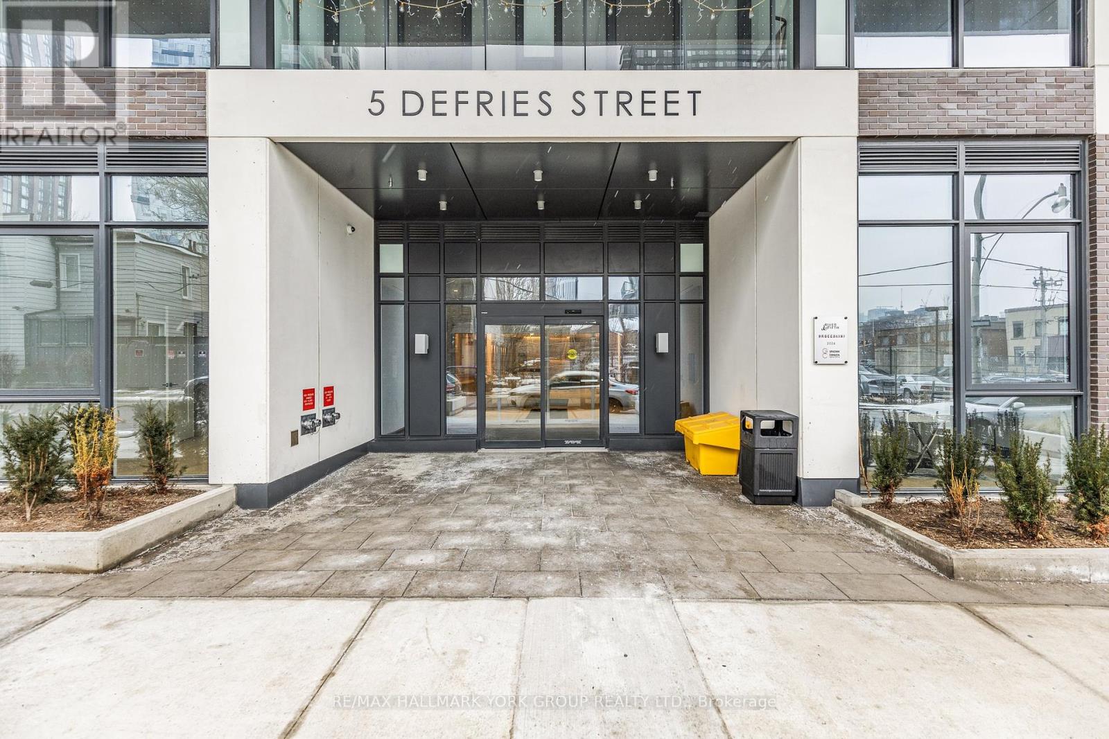 Property at 1112 - 5 DEFRIES STREET image 2