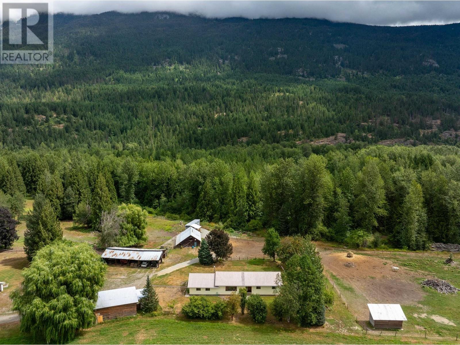 8988B PEMBERTON MEADOWS ROAD, pemberton, British Columbia