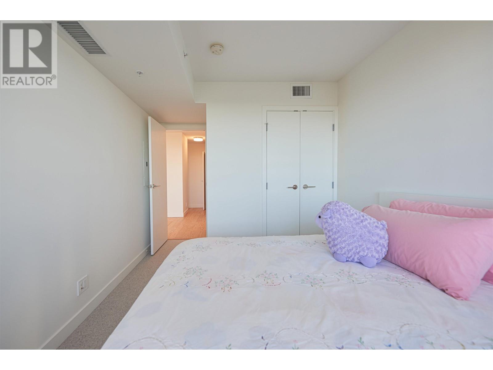 Listing Picture 20 of 27 : 1503 7333 MURDOCH AVENUE, Richmond / 烈治文 - 魯藝地產 Yvonne Lu Group - MLS Medallion Club Member