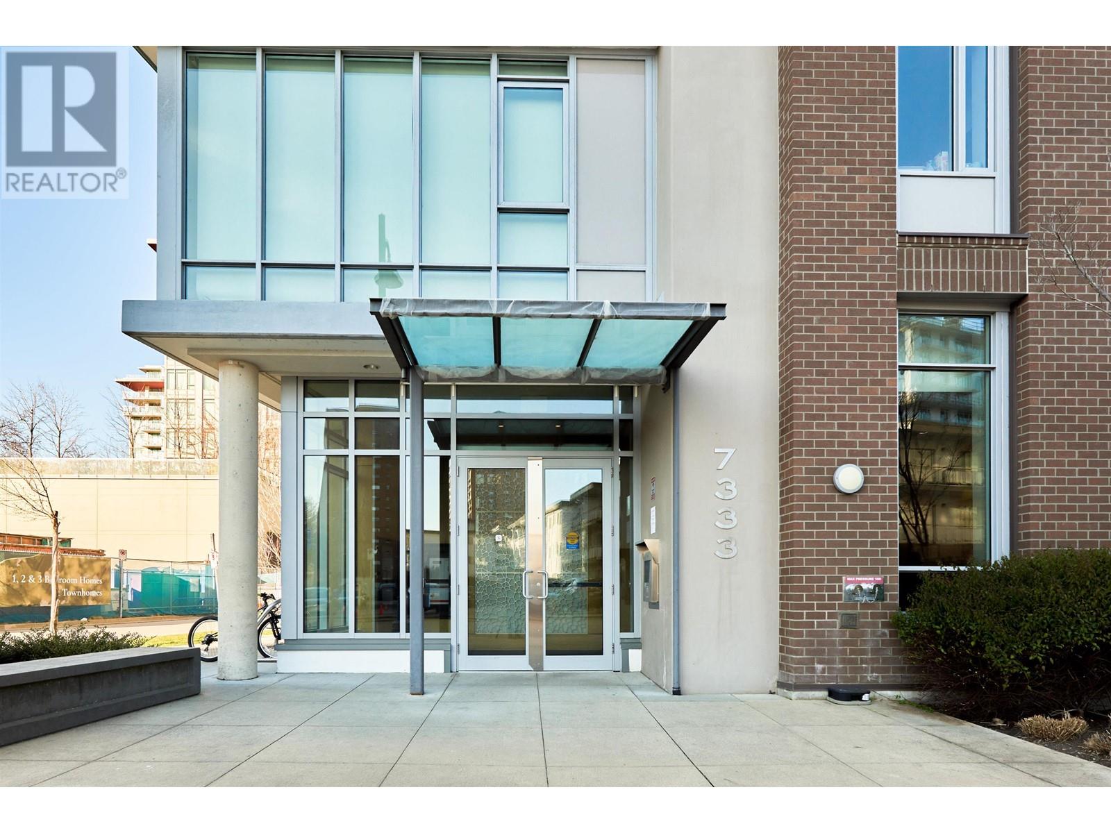 Listing Picture 3 of 27 : 1503 7333 MURDOCH AVENUE, Richmond / 烈治文 - 魯藝地產 Yvonne Lu Group - MLS Medallion Club Member