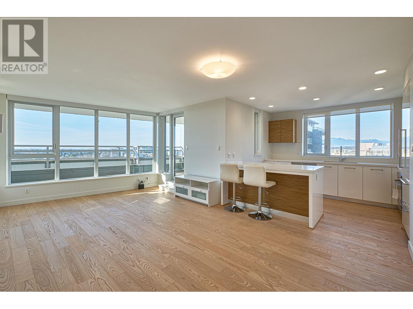 Listing Picture 10 of 27 : 1503 7333 MURDOCH AVENUE, Richmond / 烈治文 - 魯藝地產 Yvonne Lu Group - MLS Medallion Club Member