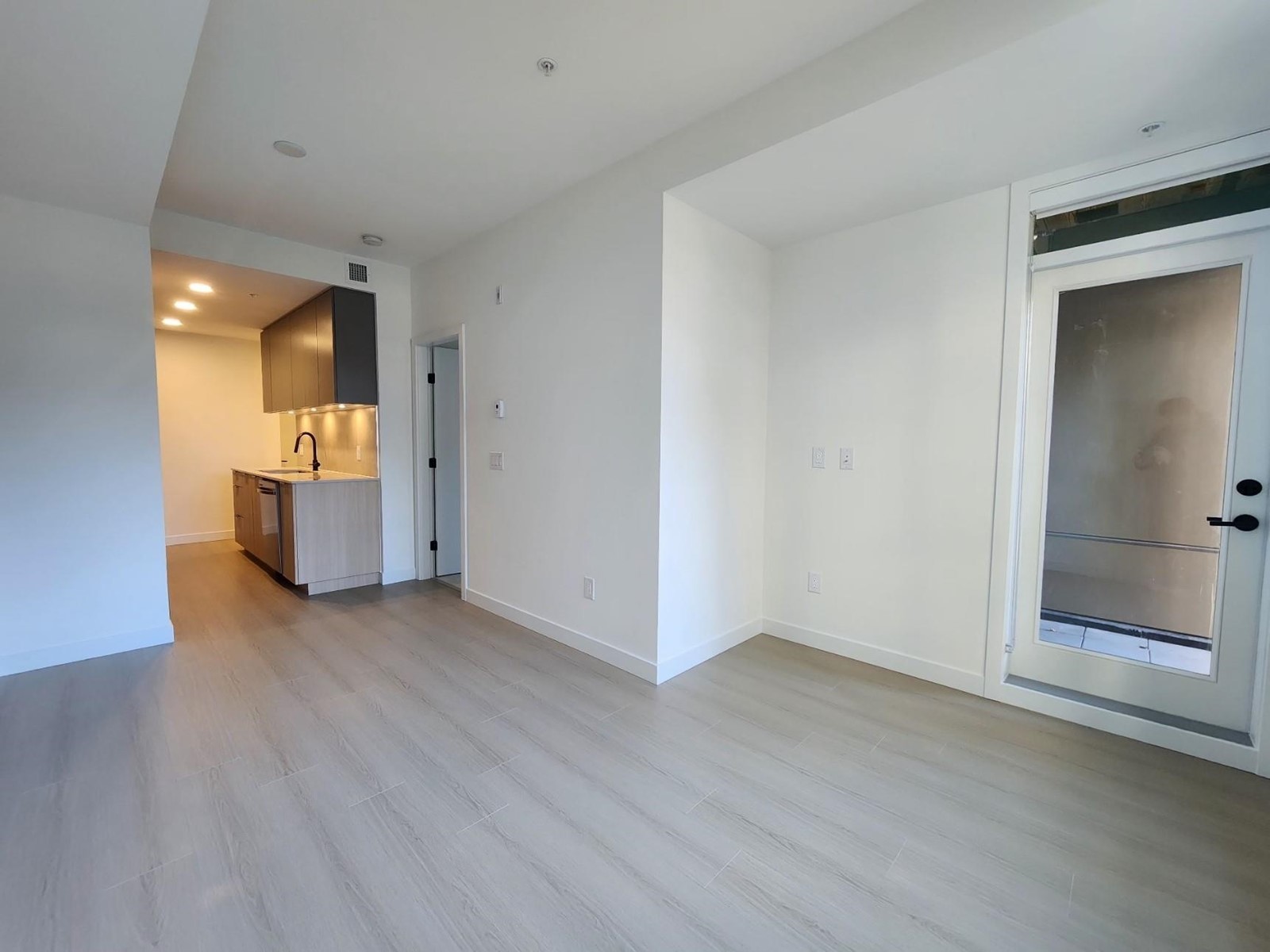 102 13439 94a Avenue, Surrey, British Columbia  V3V 0G9 - Photo 7 - R2962468