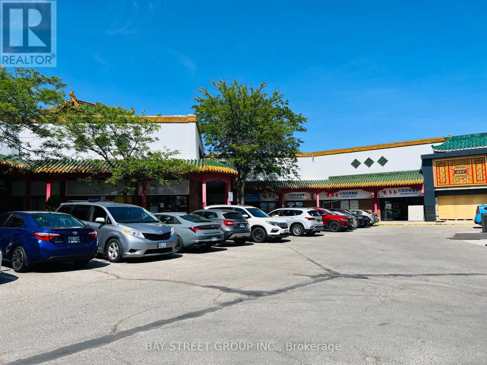 Property at B6-1 - 888 DUNDAS STREET E image 3