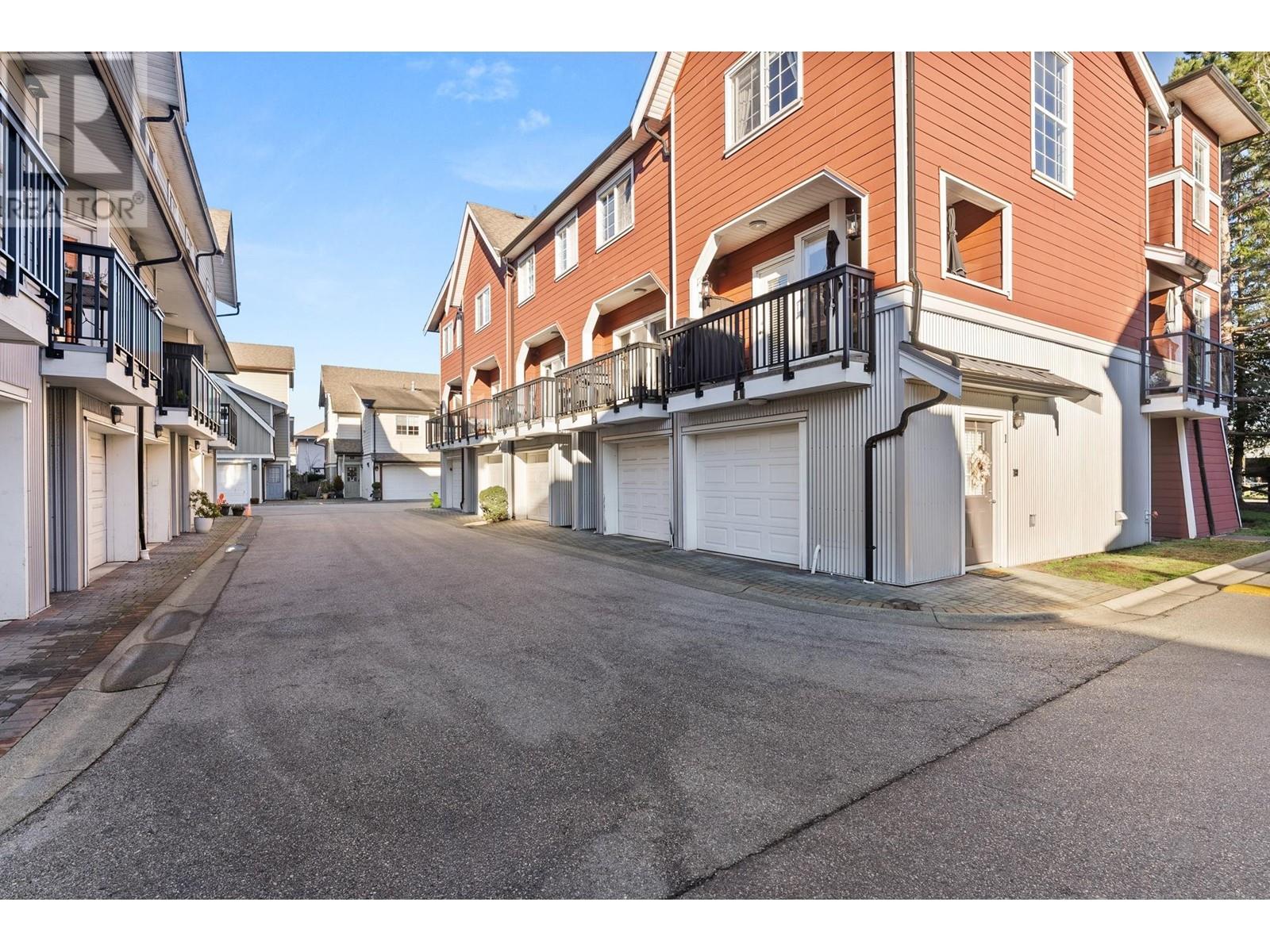 Listing Picture 37 of 40 : 1 12251 NO. 2 ROAD, Richmond / 烈治文 - 魯藝地產 Yvonne Lu Group - MLS Medallion Club Member