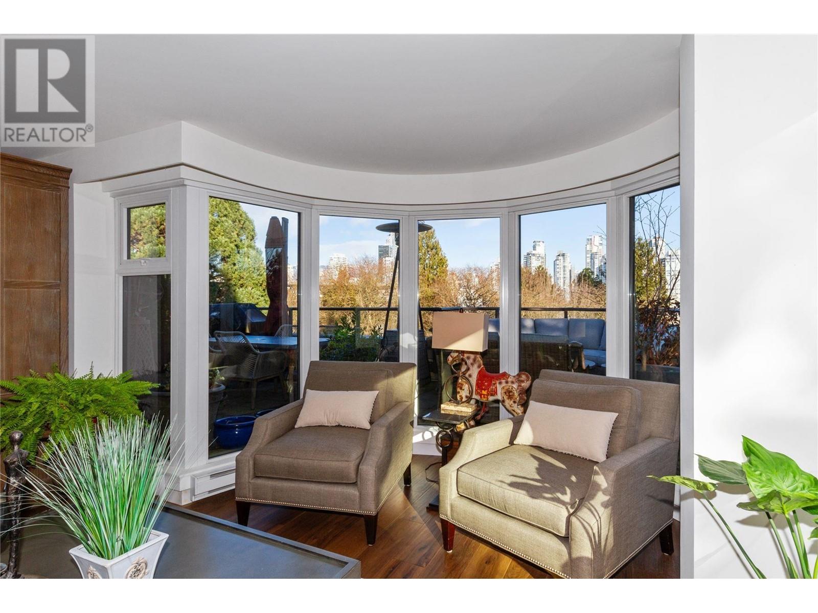 67 1425 LAMEY'S MILL ROAD