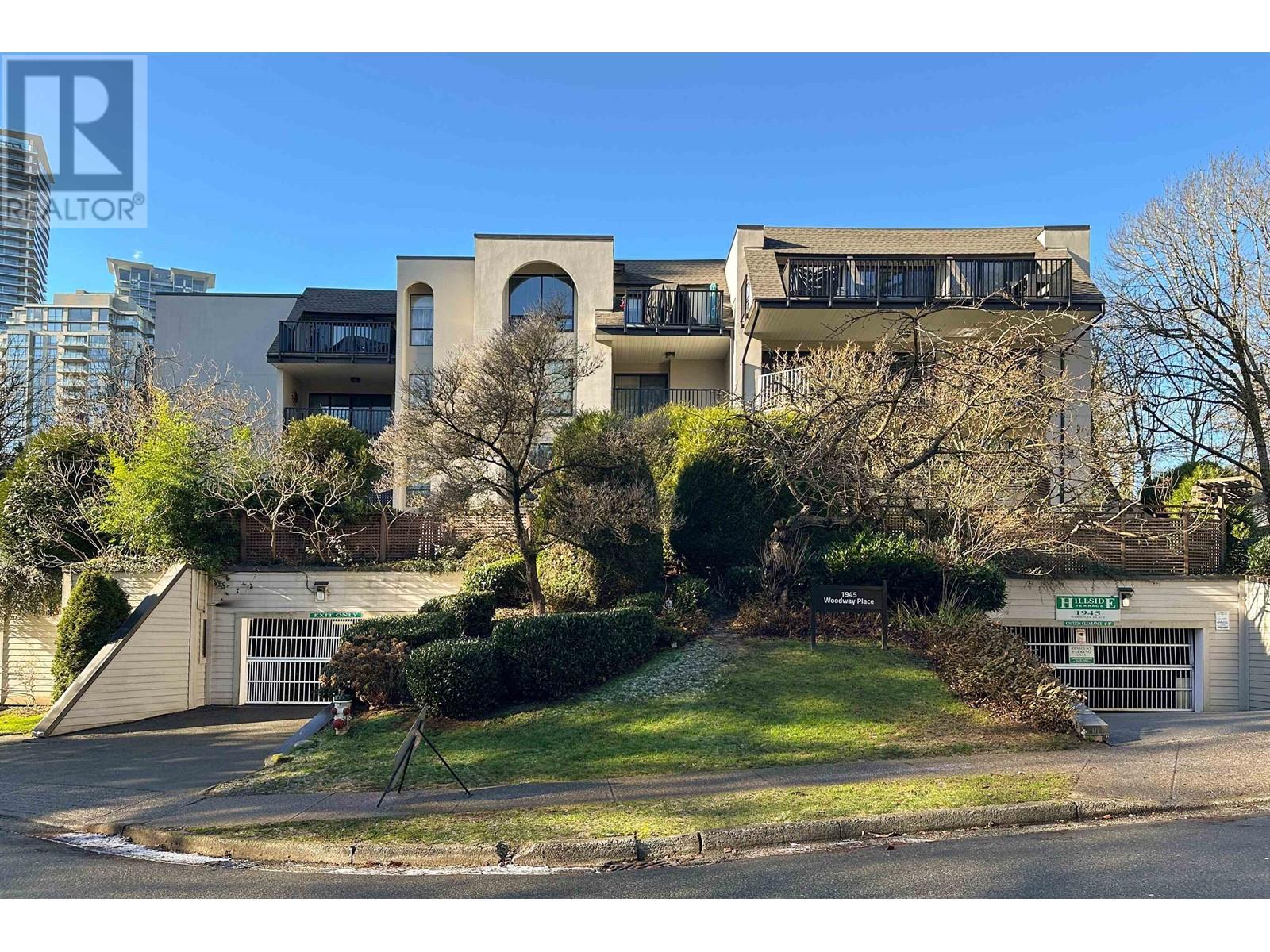 Listing Picture 2 of 35 : 222 1945 WOODWAY PLACE, Burnaby / 本拿比 - 魯藝地產 Yvonne Lu Group - MLS Medallion Club Member