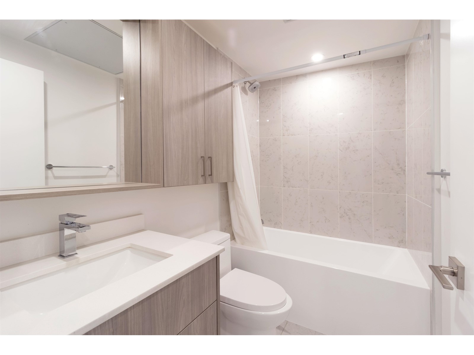 201 13838 108 Ave Avenue, Surrey, British Columbia  V3T 0T8 - Photo 15 - R2954459