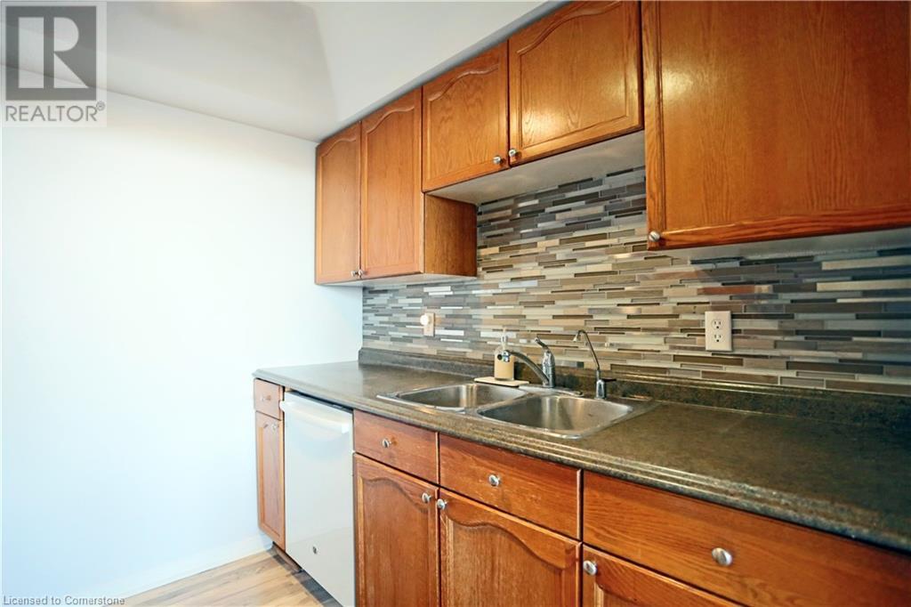 107 Bagot Street Unit# 605, Guelph, Ontario  N1H 8H5 - Photo 5 - 40695790