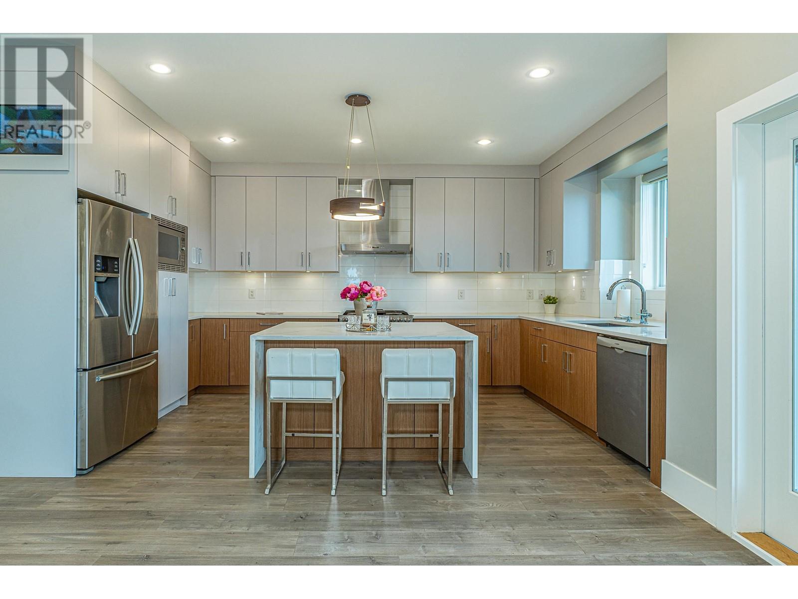 7948 12th Avenue, Burnaby, British Columbia  V3N 2K7 - Photo 11 - R2963182