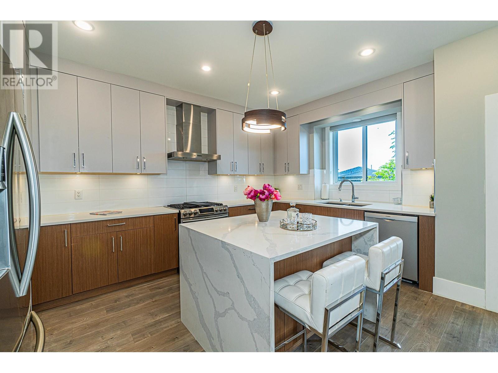 7948 12th Avenue, Burnaby, British Columbia  V3N 2K7 - Photo 12 - R2963182