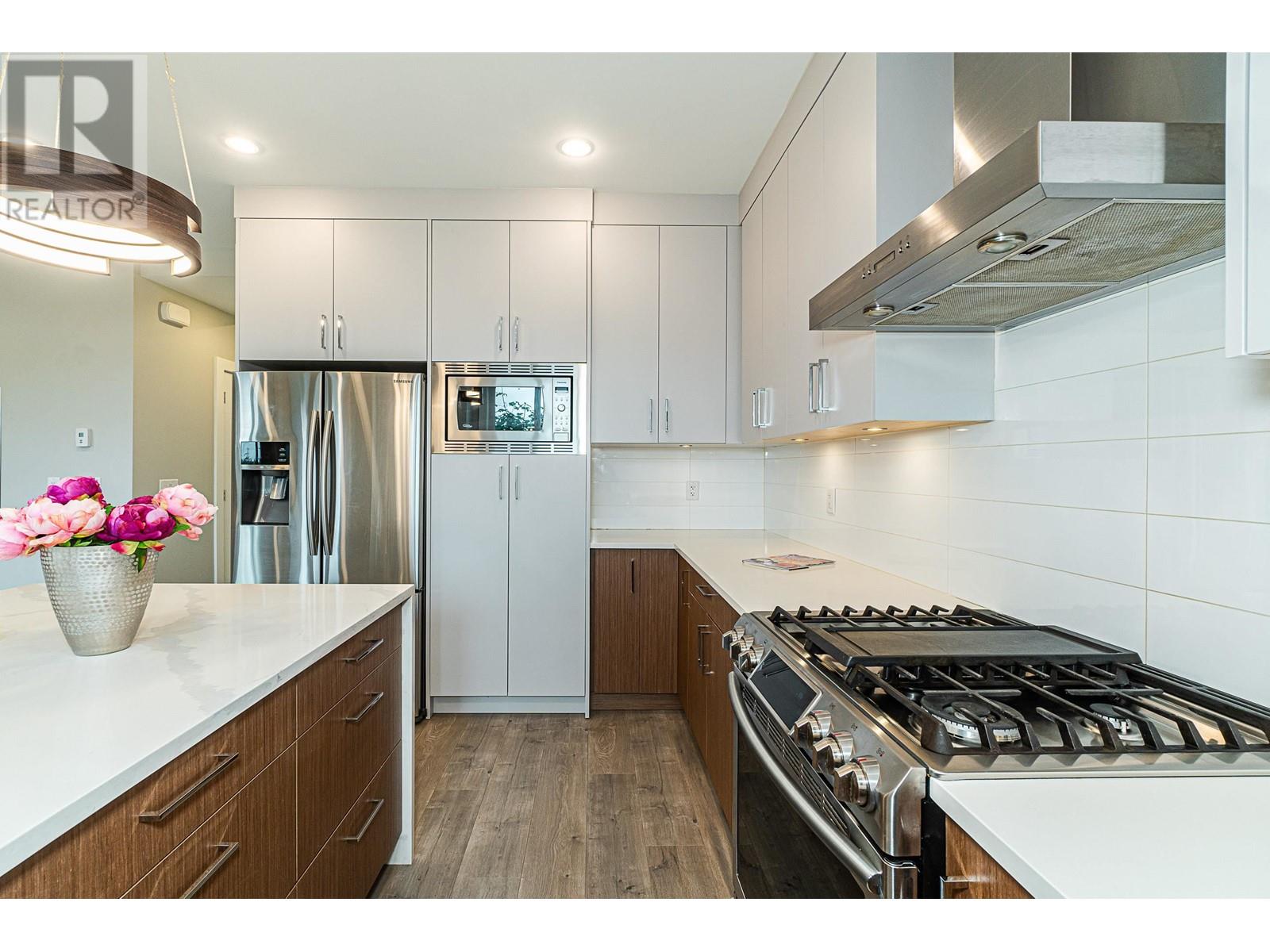 7948 12th Avenue, Burnaby, British Columbia  V3N 2K7 - Photo 14 - R2963182