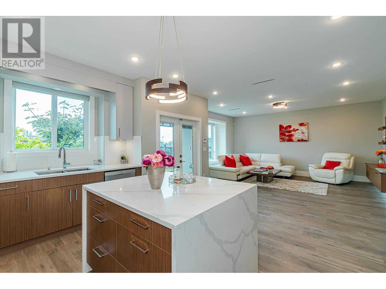 7948 12th Avenue, Burnaby, British Columbia  V3N 2K7 - Photo 16 - R2963182
