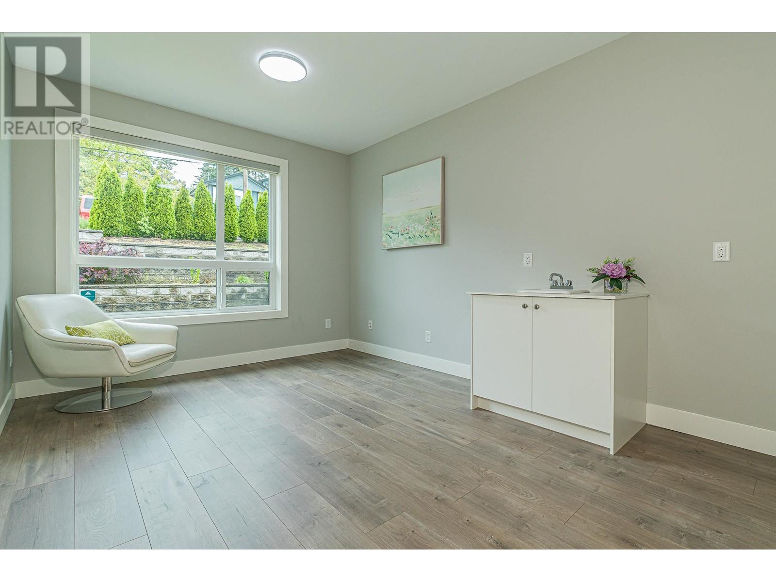 7948 12th Avenue, Burnaby, British Columbia  V3N 2K7 - Photo 30 - R2963182