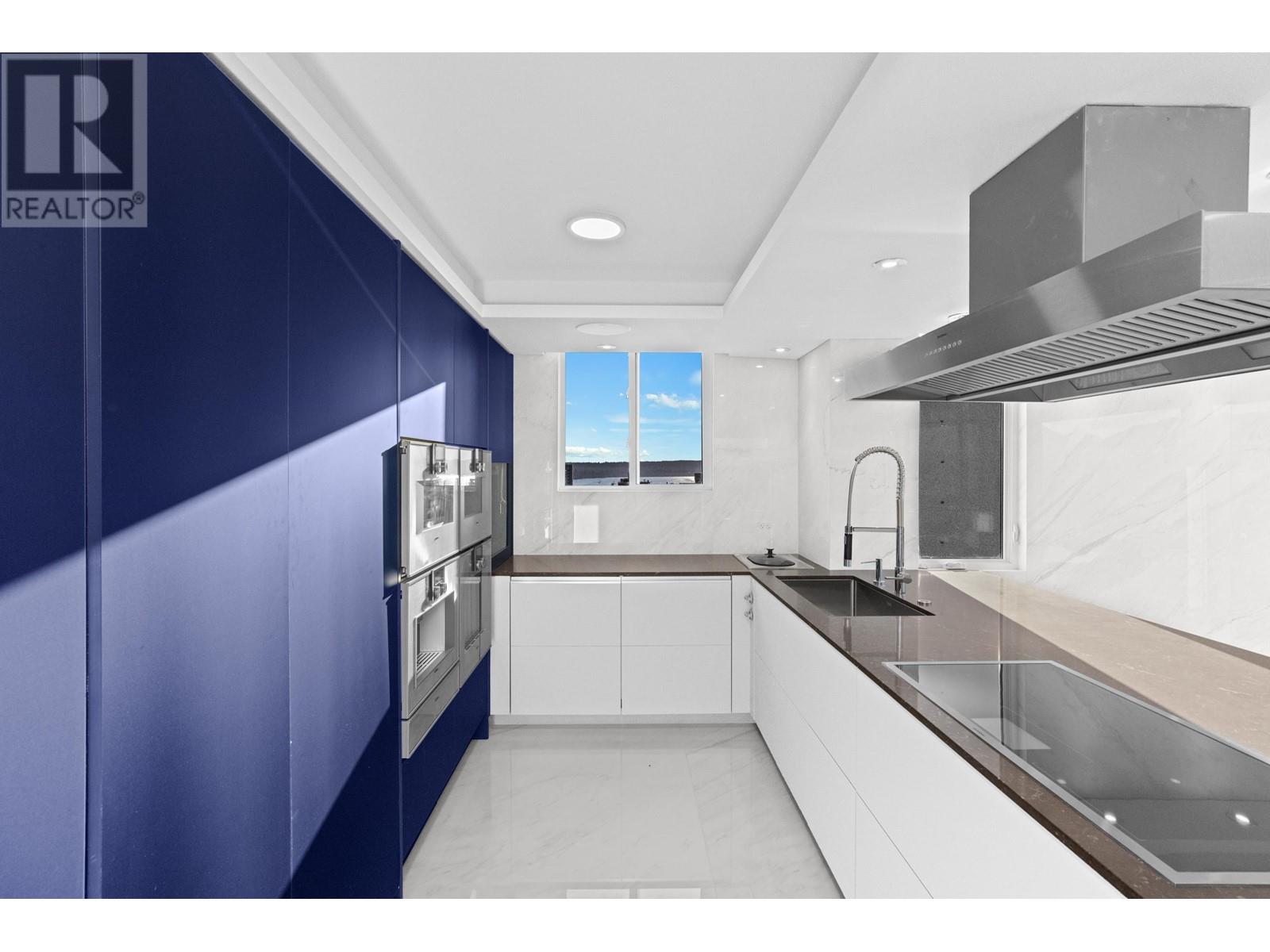 Property at 1501 845 CHILCO STREET image 4
