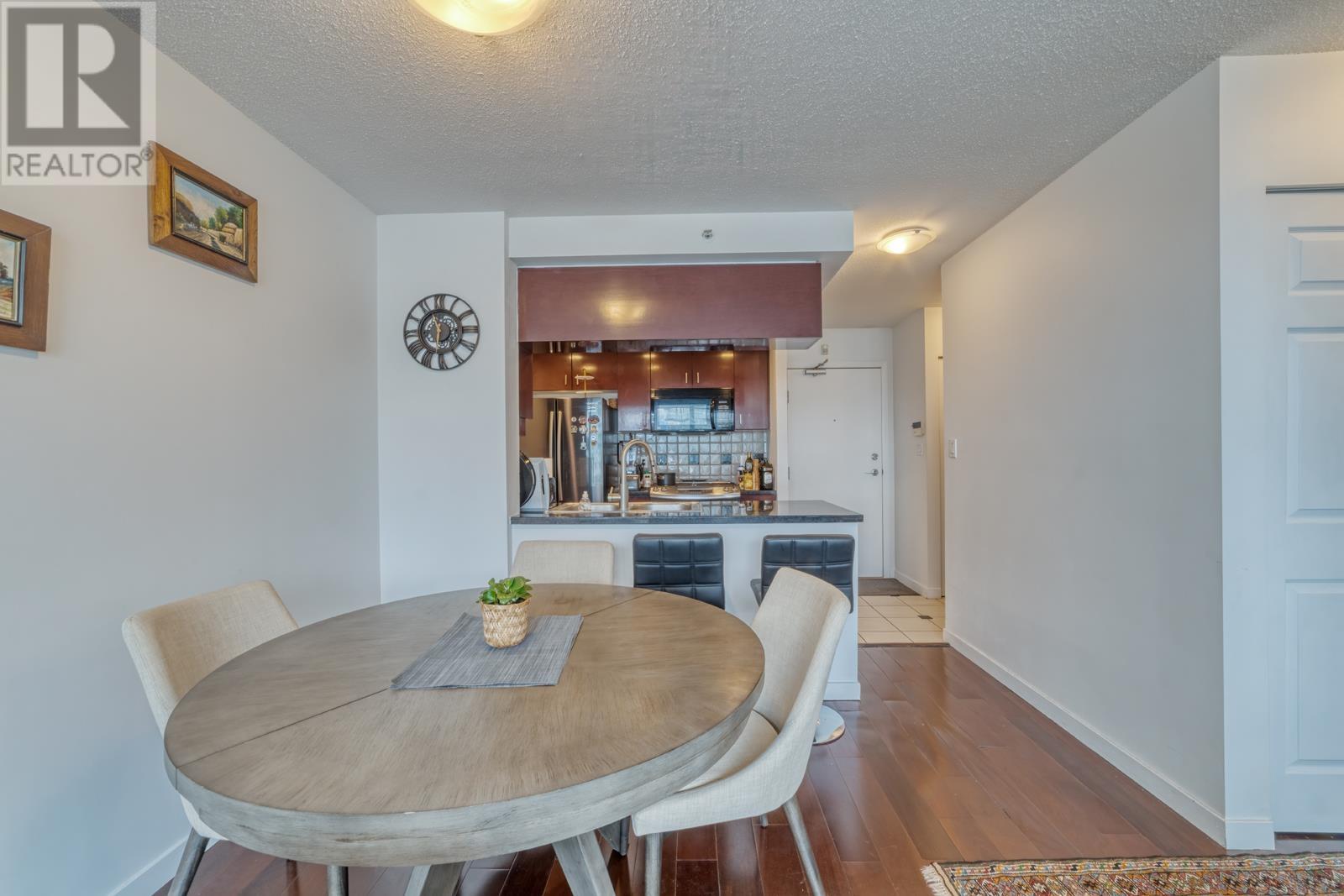 Listing Picture 8 of 22 : 2902 1033 MARINASIDE CRESCENT, Vancouver / 溫哥華 - 魯藝地產 Yvonne Lu Group - MLS Medallion Club Member