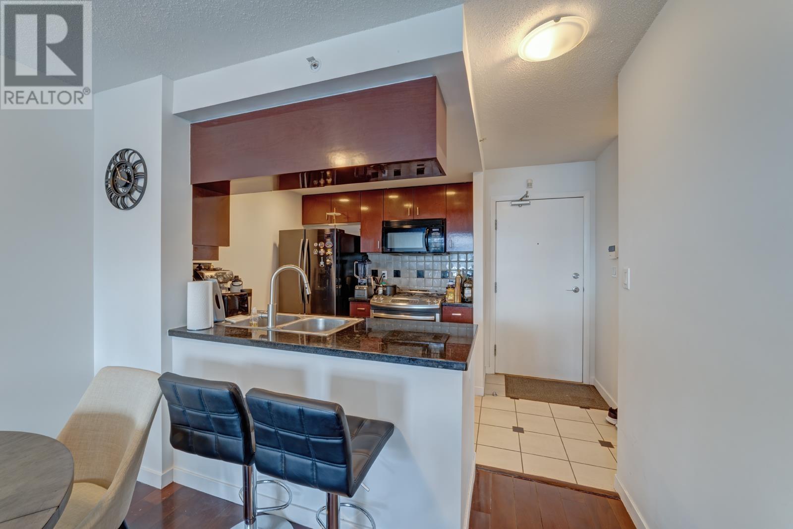 Listing Picture 9 of 22 : 2902 1033 MARINASIDE CRESCENT, Vancouver / 溫哥華 - 魯藝地產 Yvonne Lu Group - MLS Medallion Club Member