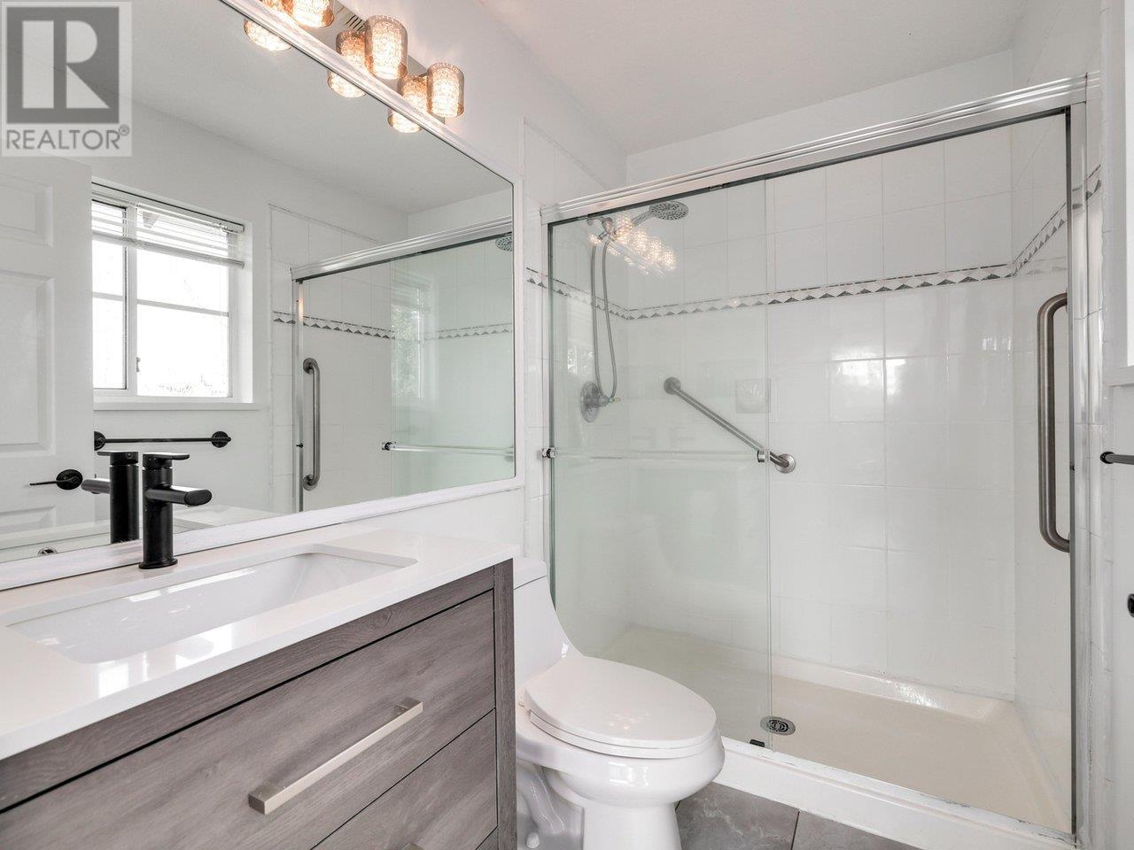 Listing Picture 13 of 33 : 74 6588 BARNARD DRIVE, Richmond / 烈治文 - 魯藝地產 Yvonne Lu Group - MLS Medallion Club Member
