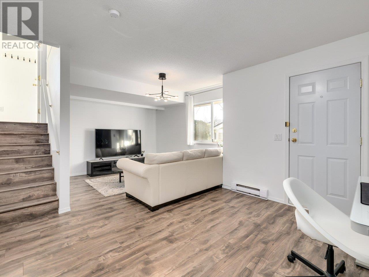 Listing Picture 21 of 33 : 74 6588 BARNARD DRIVE, Richmond / 烈治文 - 魯藝地產 Yvonne Lu Group - MLS Medallion Club Member