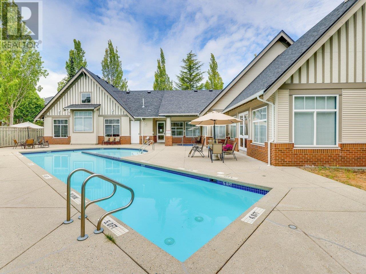 Listing Picture 31 of 33 : 74 6588 BARNARD DRIVE, Richmond / 烈治文 - 魯藝地產 Yvonne Lu Group - MLS Medallion Club Member