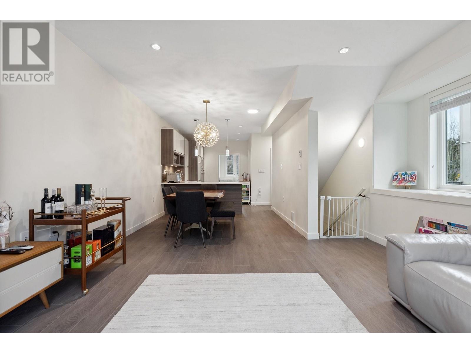 Listing Picture 8 of 27 : 1 9800 GRANVILLE AVENUE, Richmond / 烈治文 - 魯藝地產 Yvonne Lu Group - MLS Medallion Club Member