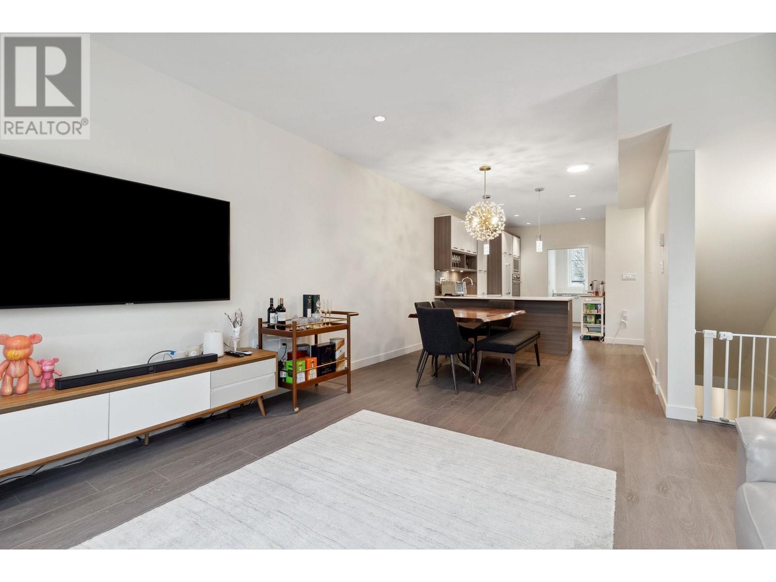 Listing Picture 9 of 27 : 1 9800 GRANVILLE AVENUE, Richmond / 烈治文 - 魯藝地產 Yvonne Lu Group - MLS Medallion Club Member