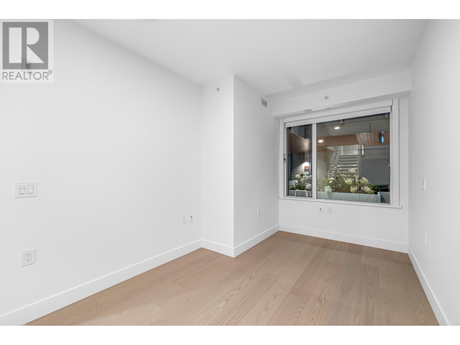 204 1331 Marine Drive, West Vancouver, British Columbia  V7T 1B6 - Photo 12 - R2963211