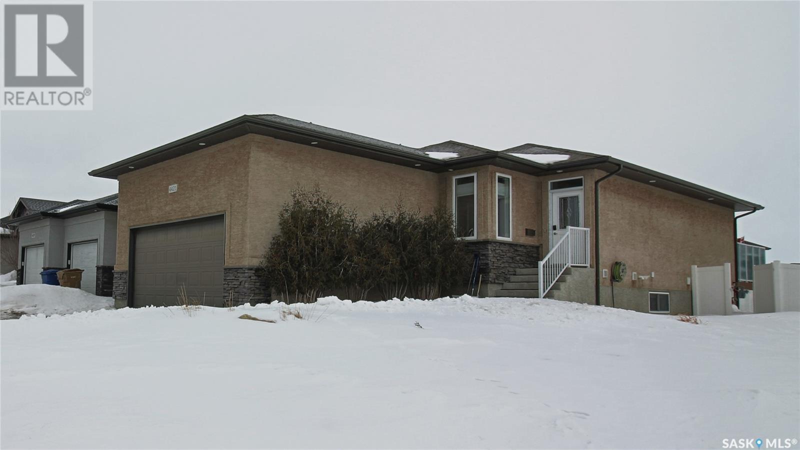 4421 Sandpiper Crescent E, Regina, Saskatchewan  S4V 1N3 - Photo 2 - SK994080