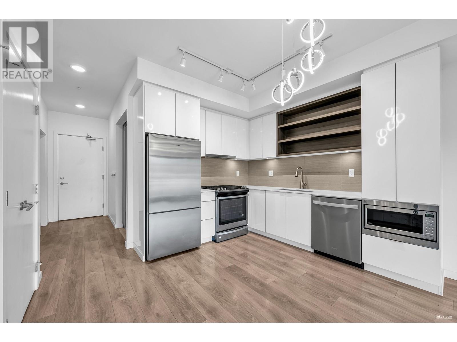 416 725 Marine Drive, North Vancouver, British Columbia  V7M 0G2 - Photo 9 - R2962656