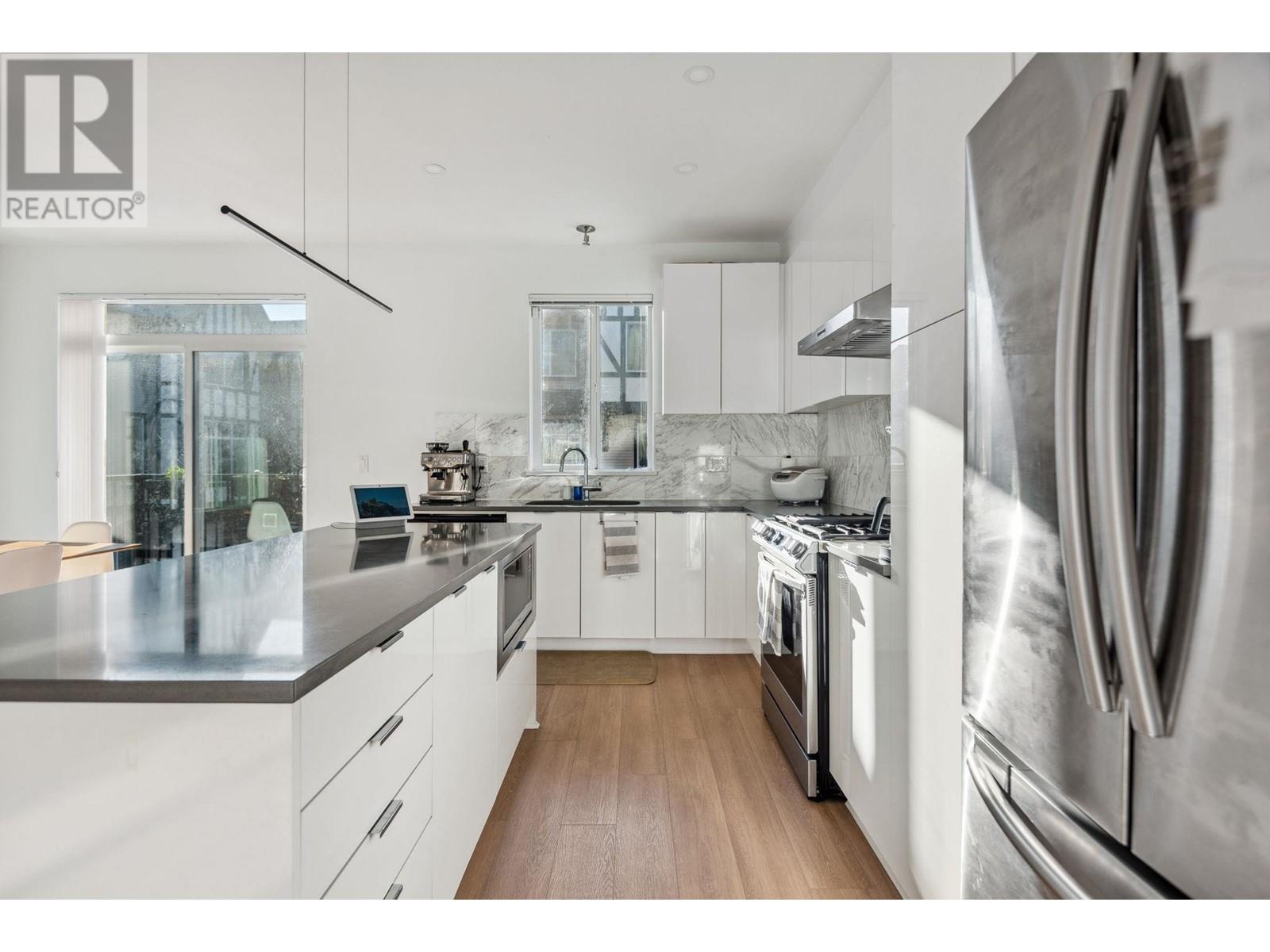 Listing Picture 8 of 20 : 8 9728 ALEXANDRA ROAD, Richmond / 烈治文 - 魯藝地產 Yvonne Lu Group - MLS Medallion Club Member