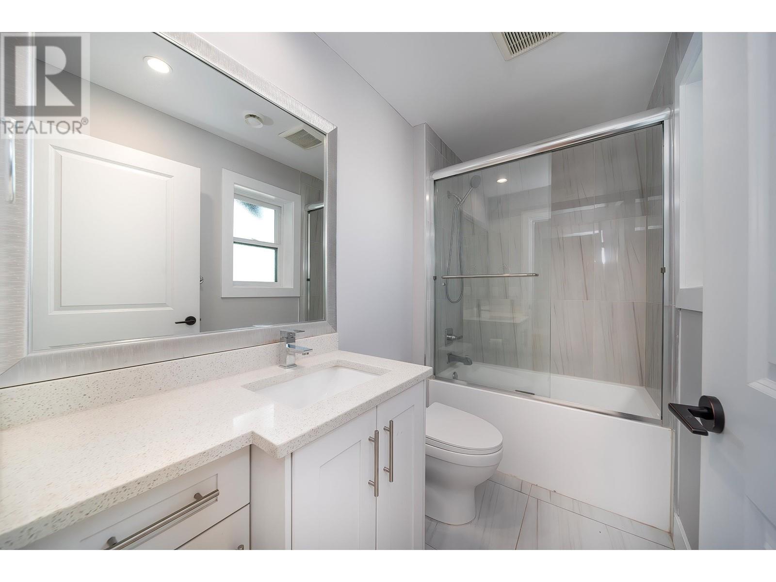 3360 Parker Street, Vancouver, British Columbia  V5K 2V9 - Photo 11 - R2963205