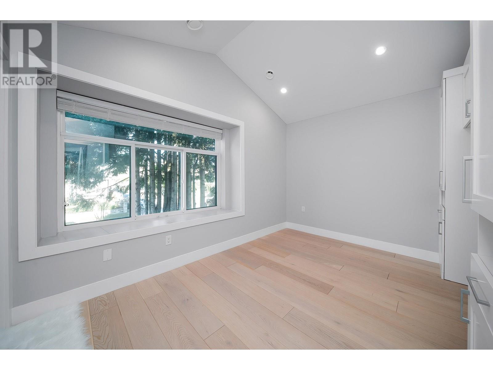 3360 Parker Street, Vancouver, British Columbia  V5K 2V9 - Photo 9 - R2963205