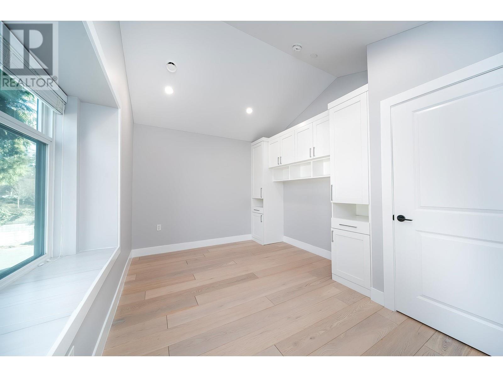 3360 Parker Street, Vancouver, British Columbia  V5K 2V9 - Photo 10 - R2963205