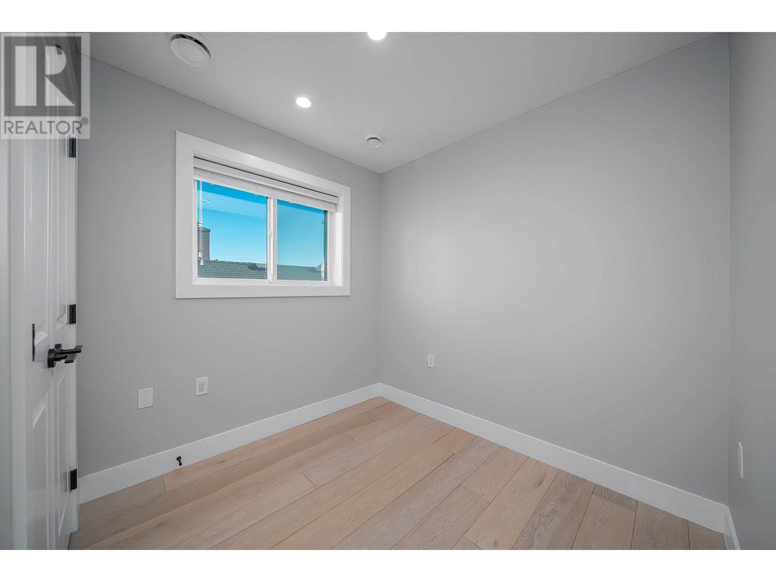 3360 Parker Street, Vancouver, British Columbia  V5K 2V9 - Photo 12 - R2963205