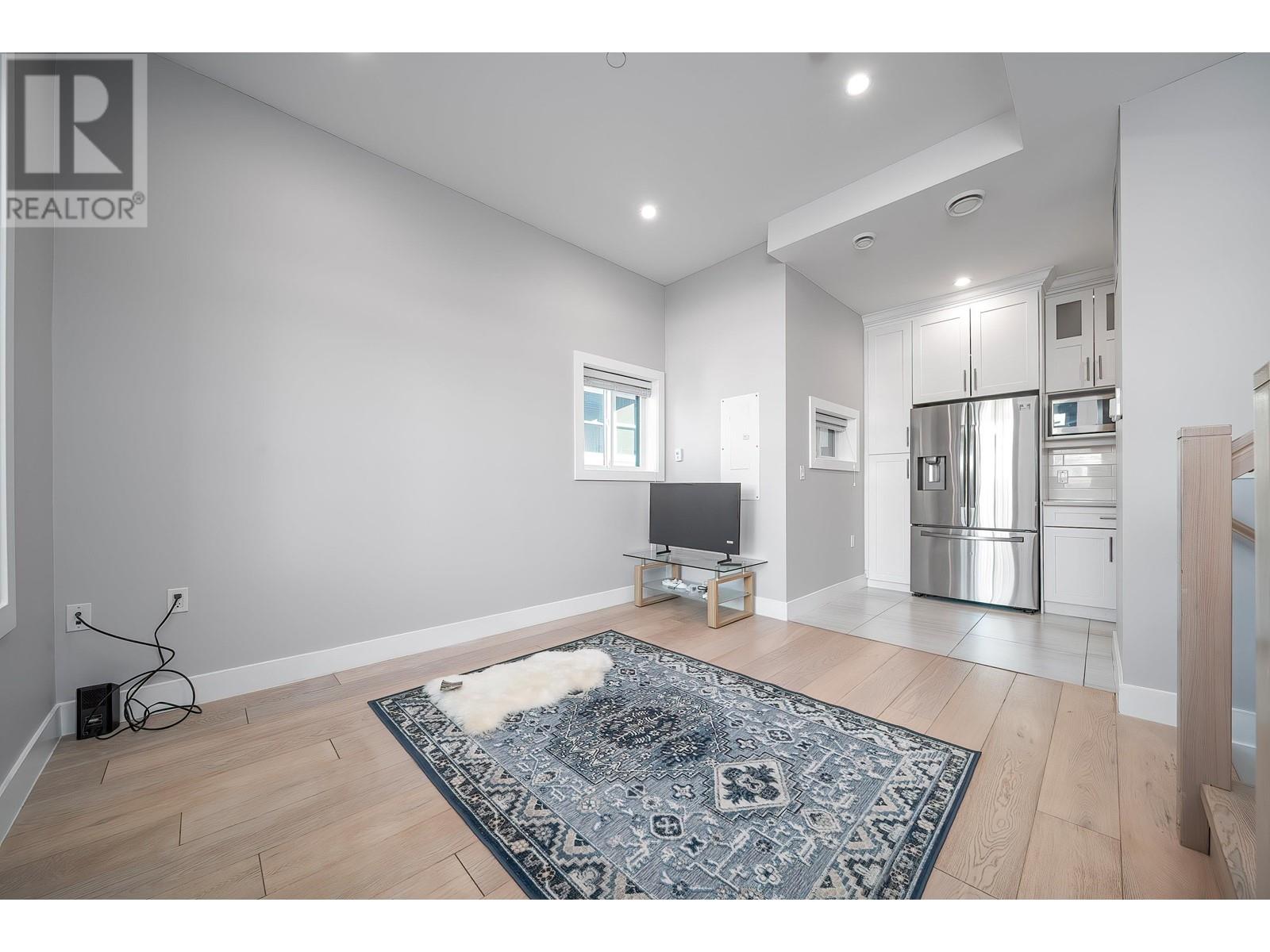 Property at 3360 PARKER STREET image 2