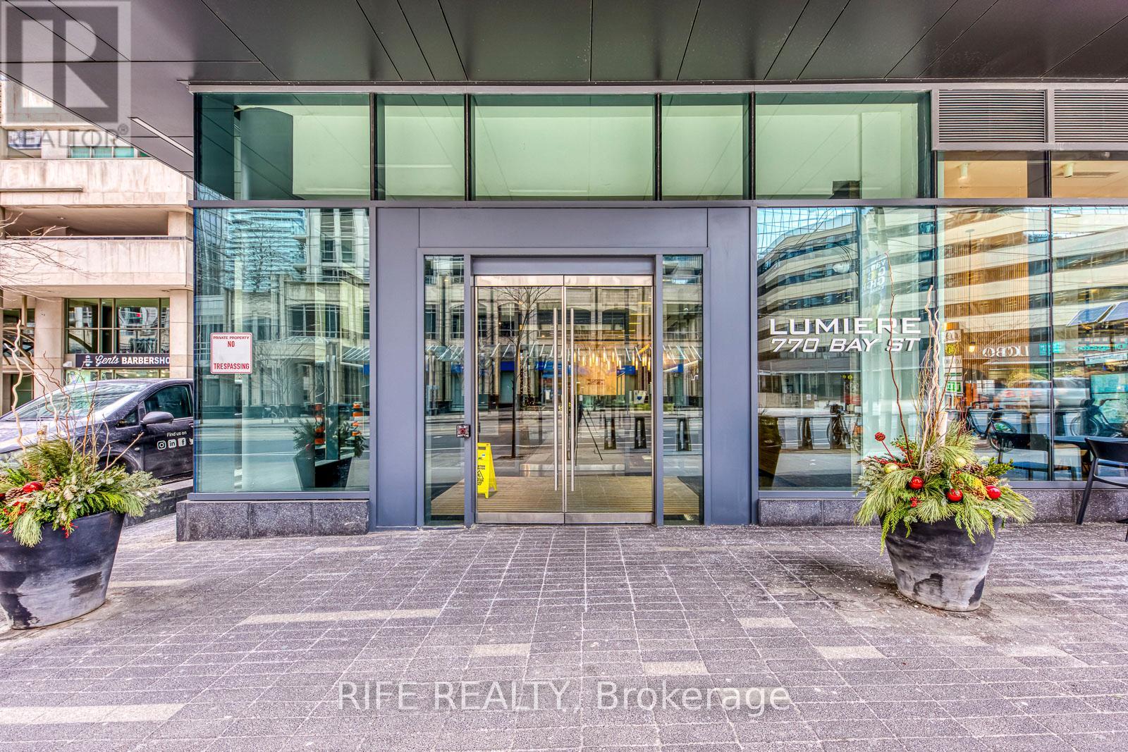 Ph608 - 770 Bay Street, Toronto, Ontario  M5G 1N6 - Photo 4 - C11931058