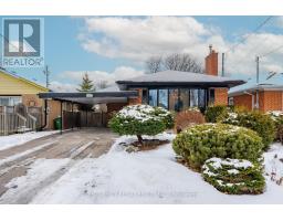 65 MOOREGATE AVENUE, Toronto, Ontario