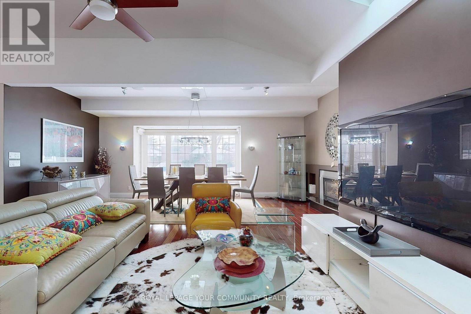 Property at 25 ALDERDALE COURT image 2