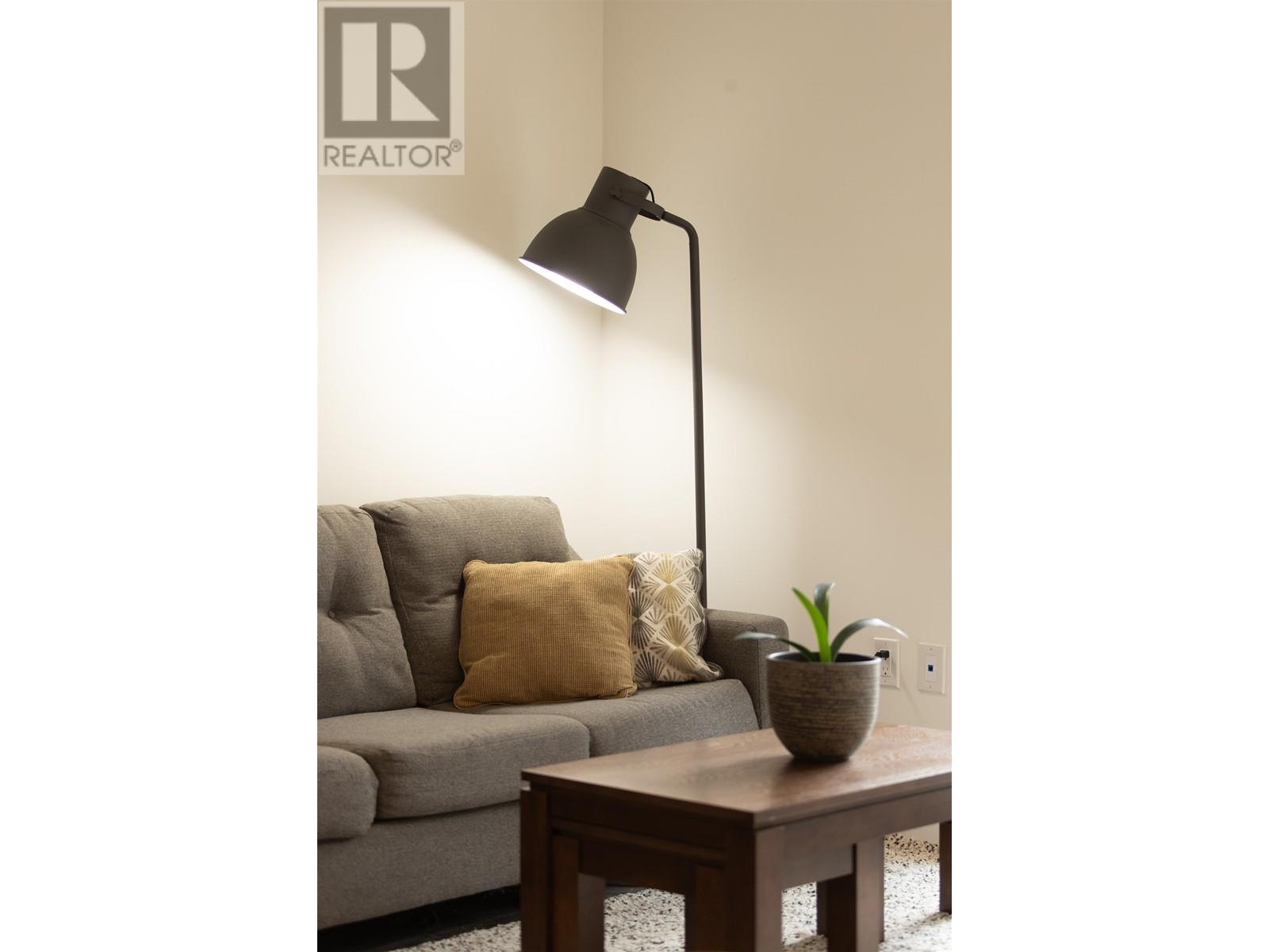 Listing Picture 30 of 39 : 202 477 W 59TH AVENUE, Vancouver / 溫哥華 - 魯藝地產 Yvonne Lu Group - MLS Medallion Club Member